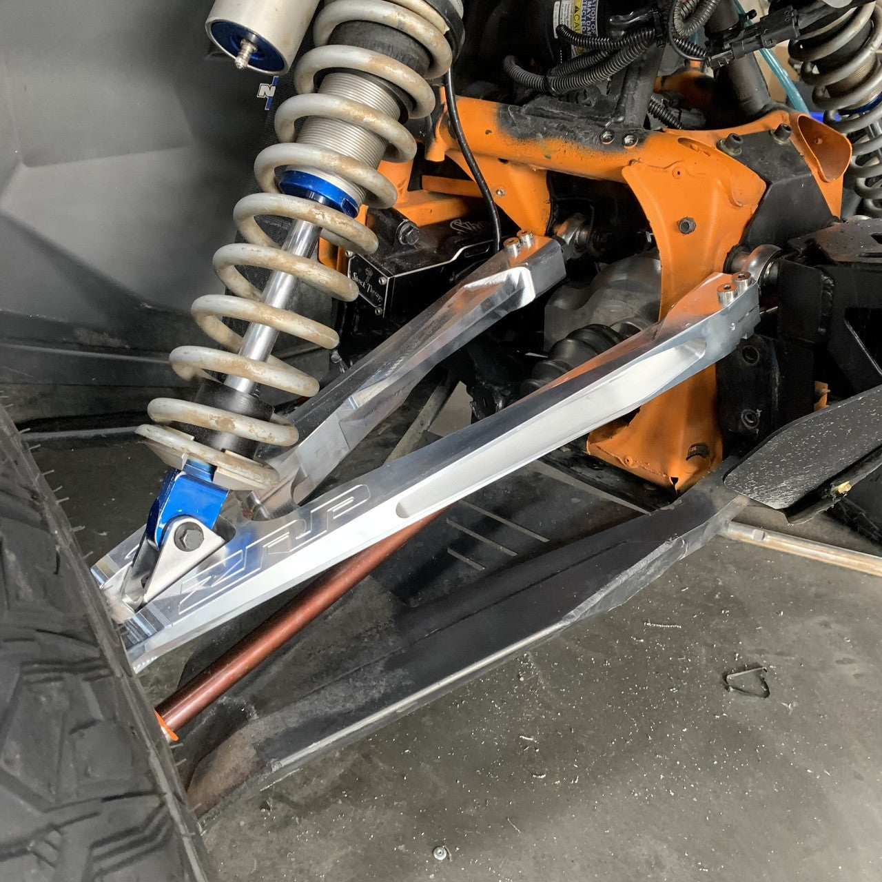 ZRP verstärkter Querlenker- und Achsschenkel-Kit vorne - Can-Am Maverick X3