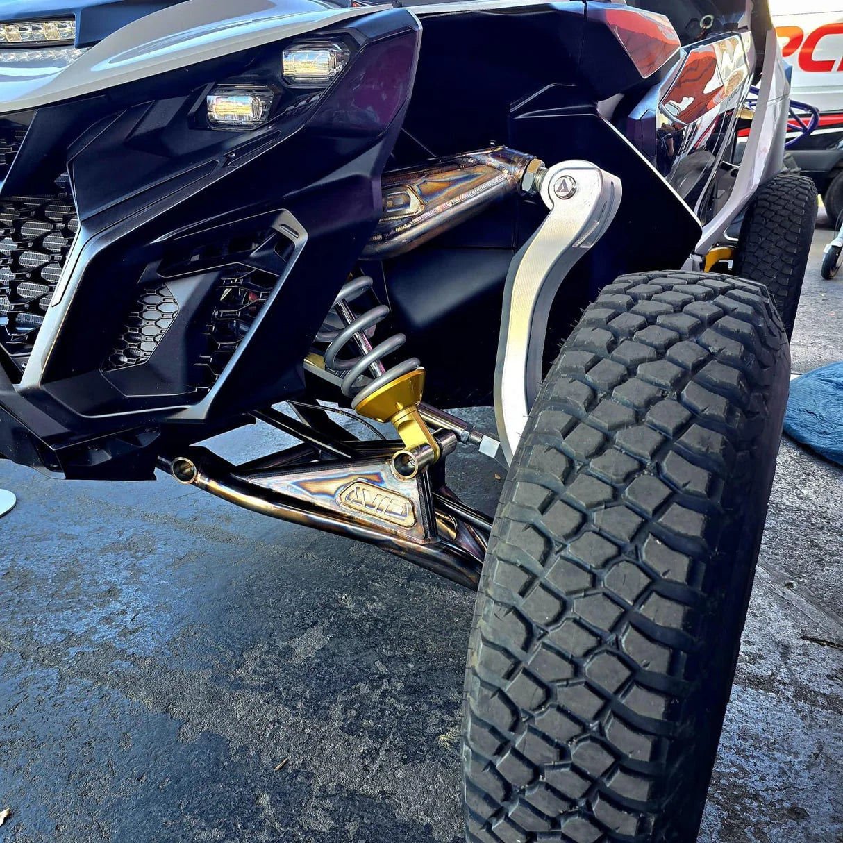 Zestaw wyczynowych wahaczy przednich Baja Race - Maverick R